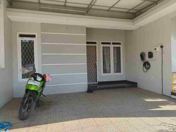 Rumah Mewah Cluster Dekat Pintu TOL Klodran