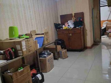 Rumah Usaha Di Samping Jalan Raya Pasar Lama Kota Tangerang