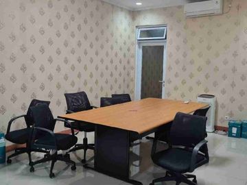 Rumah Usaha Di Samping Jalan Raya Pasar Lama Kota Tangerang