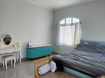 Rumah full furnished, siap huni, di pusat kota gading serpong