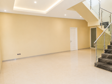 Rumah siap huni di Cluster San Diego, Pakuwon City, Surabaya Timur
