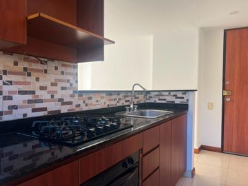 Apartamento en Arriendo en Cumbres, Envigado