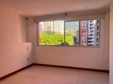 Apartamento en Arriendo en Cumbres, Envigado