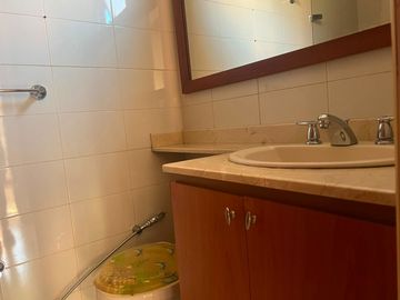 Apartamento en Arriendo en Cumbres, Envigado
