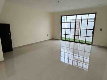 NR Casa Nueva en Renta Condado del Valle Bakeira, Metepec