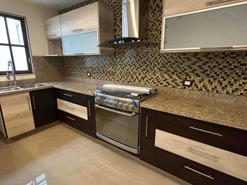NR Casa Nueva en Renta Condado del Valle Bakeira, Metepec