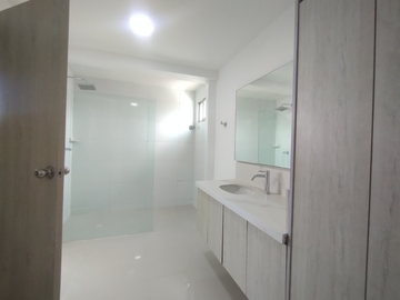 Apartamento en Arriendo en Riomar