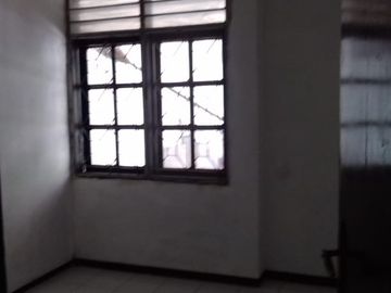 Disewakan Rumah Siap Huni Raya Kutisari Indah Tenggilis REV.A827