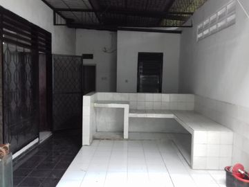 Disewakan Rumah Siap Huni Raya Kutisari Indah Tenggilis REV.A827