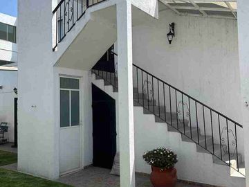 Se venderesidencia multifamiliar para inversión o habitacionar en Metepec, Av lerma, Estado de México
