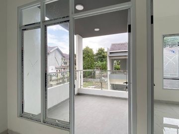 Rumah Ryl Ciracas Murah Mewah 2 LANTAI Baru di Jaktim DKI Kota Jakarta Timur Jual Dijual