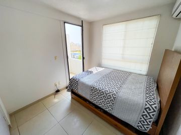 CASA CON ALBERCA Y AMENIDADES DEPORTIVAS EN CONJUNTO REAL SANTA FE II