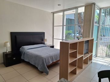 RENTO LOFT PLANTA BAJA C/ELEVADOR LAS QUINTAS TRIMPH TOWER