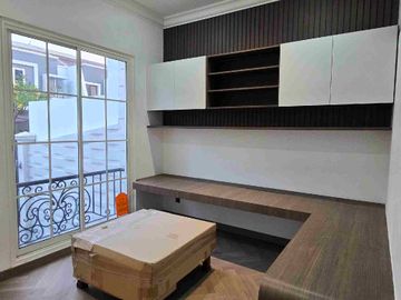 Dijual cepat Rumah Taman Permata Buana dekat 2 taman