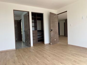 Departamento en venta en PUERTA GRANDE  Lomas del Río