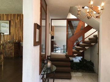 CASA PARA REMODELAR EN VENTA EN LA HERRADURA