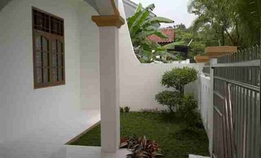 Jual rumah di komplek bulog jatiwarna bekasi