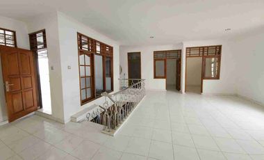 Jual rumah di komplek bulog jatiwarna bekasi