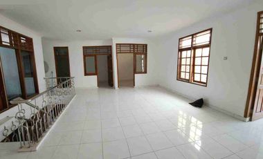Jual rumah di komplek bulog jatiwarna bekasi