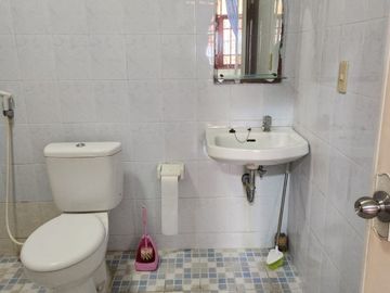 Jual Di bawah Harga Pasaran  Rumah Siap Huni Dalam Komplek Di  Duren Sawit - Jakarta Timur