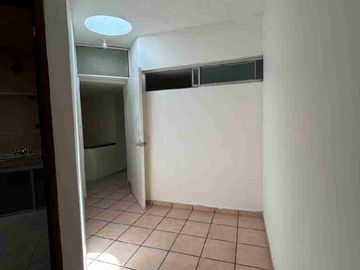 CASA EN VENTA A UNOS PASOS DEL FRACC CAMPESTRE MUY CERCA DEL DORADO Y BLVD RIO SANTIAGO