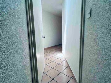 CASA EN VENTA A UNOS PASOS DEL FRACC CAMPESTRE MUY CERCA DEL DORADO Y BLVD RIO SANTIAGO