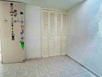 CASA EN VENTA A UNOS PASOS DEL FRACC CAMPESTRE MUY CERCA DEL DORADO Y BLVD RIO SANTIAGO