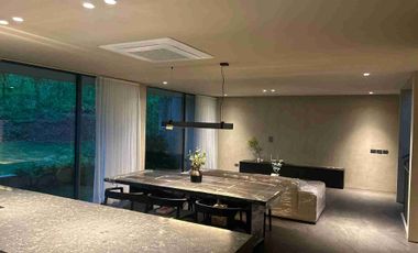 Brand New House in Highlands Pointe Terraces 4br Uniquely designed House