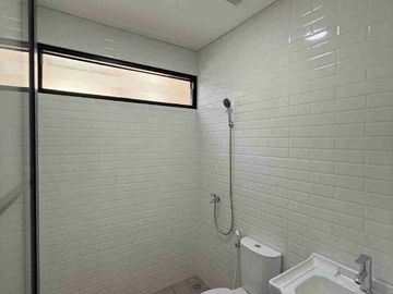 Dijual Rumah Baru 2 Lantai di Banjar Wijaya Tangerang