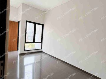 RUMAH DIBELAKANG RS PERSAHABATAN STRATEGIS