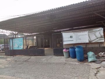 Disewakan Gudang ex Bengkel Sofa Jelupang Serpong utara Tangerang Selatan