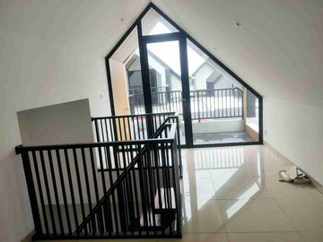 Rumah Attic Cluster Mahakam JGC Jakarta Timur siap huni bisa KPR