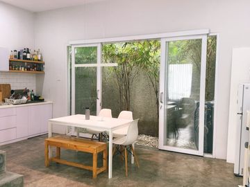 Dijual Rumah Bangunan 3 Lantai Dengan Desain Modern di Kawasan Ciputat Tangsel OF-18117