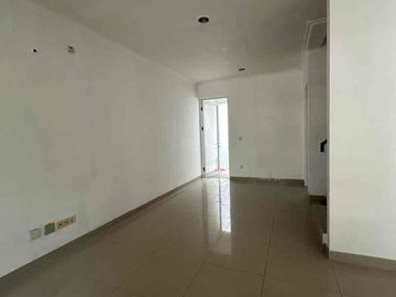 Rumah Cluster 2 Lantai Siap Huni dekat kolam renang dan club house di Grand Galaxy Bekasi