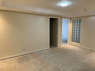 Rush Sale 4BR Unit with 2 Parking for Sale in One Beverly Place, Greenhills, San Juan City