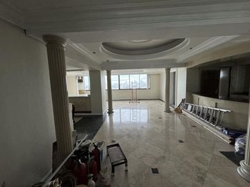 Rush Sale 4BR Unit with 2 Parking for Sale in One Beverly Place, Greenhills, San Juan City