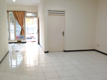 Nirwana Eksekutif Rungkut, Second Terawat