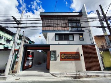 Three Storey Brandnew Modern Townhouse for Sale in Cubao near Aranate Station-MD
