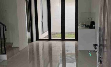 Disewakan rumah baru di citra garden serpong