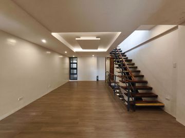Modern Elegant Townhouse for Sale in Cubao near Araneta Center-MD