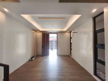 Modern Elegant Townhouse for Sale in Cubao near Araneta Center-MD