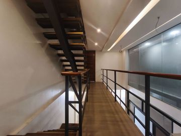 Modern Elegant Townhouse for Sale in Cubao near Araneta Center-MD