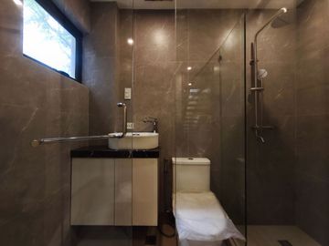 Modern Elegant Townhouse for Sale in Cubao near Araneta Center-MD