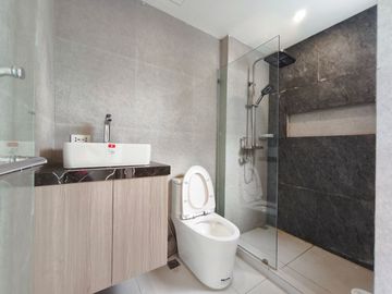 Modern Elegant Townhouse for Sale in Cubao near Araneta Center-MD