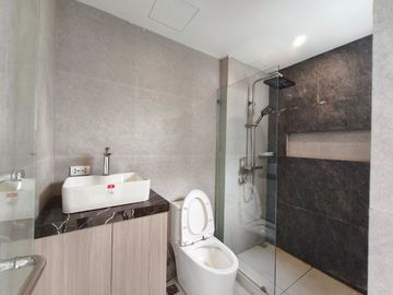 Modern Elegant Townhouse for Sale in Cubao near Araneta Center-MD