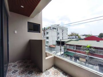 Modern Elegant Townhouse for Sale in Cubao near Araneta Center-MD