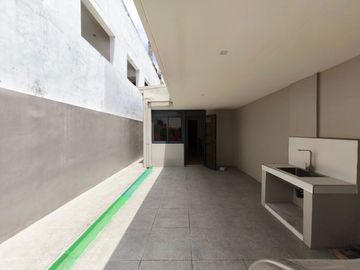 Modern Elegant Townhouse for Sale in Cubao near Araneta Center-MD