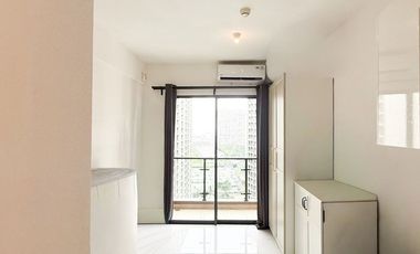 Sky House BSD Studio Semi Furnished Dijual Cepat View Pool
