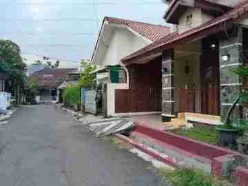 Rumah Lt120 Dalam Komplek Pondok Bambu Kec Duren Sawit Jakarta Timur