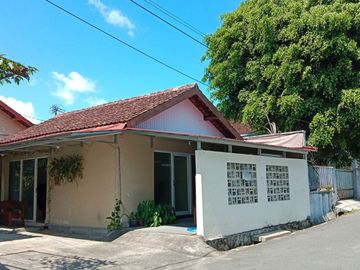 RUMAH + RUANG USAHA DI TENGAH KOTA JOGJA